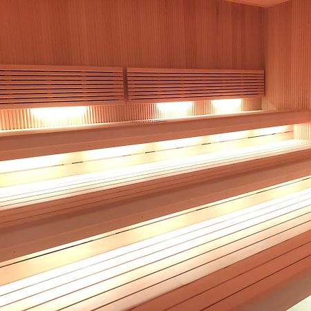 Capsule Inn Osaka - Caters To Men Экстерьер фото