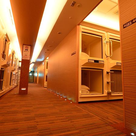 Capsule Inn Osaka - Caters To Men Экстерьер фото