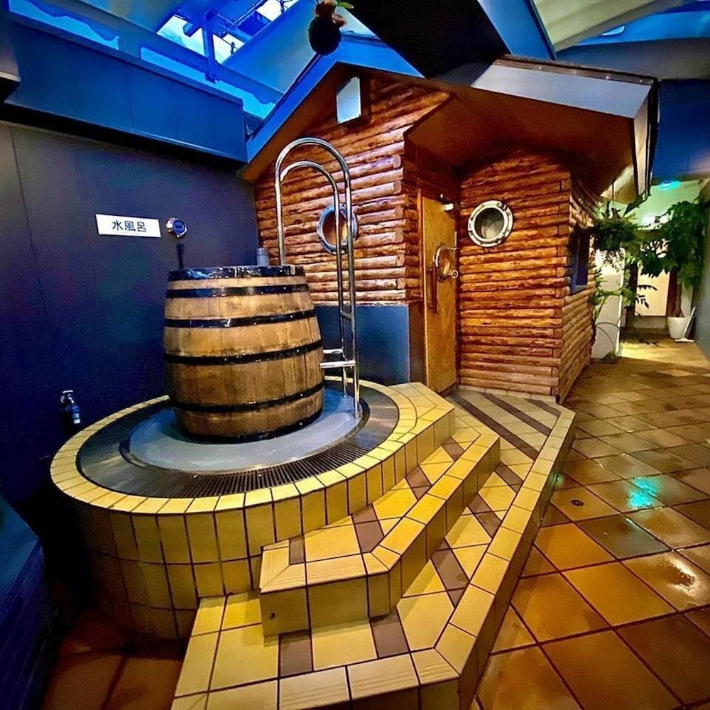 Capsule Inn Osaka - Caters To Men Экстерьер фото