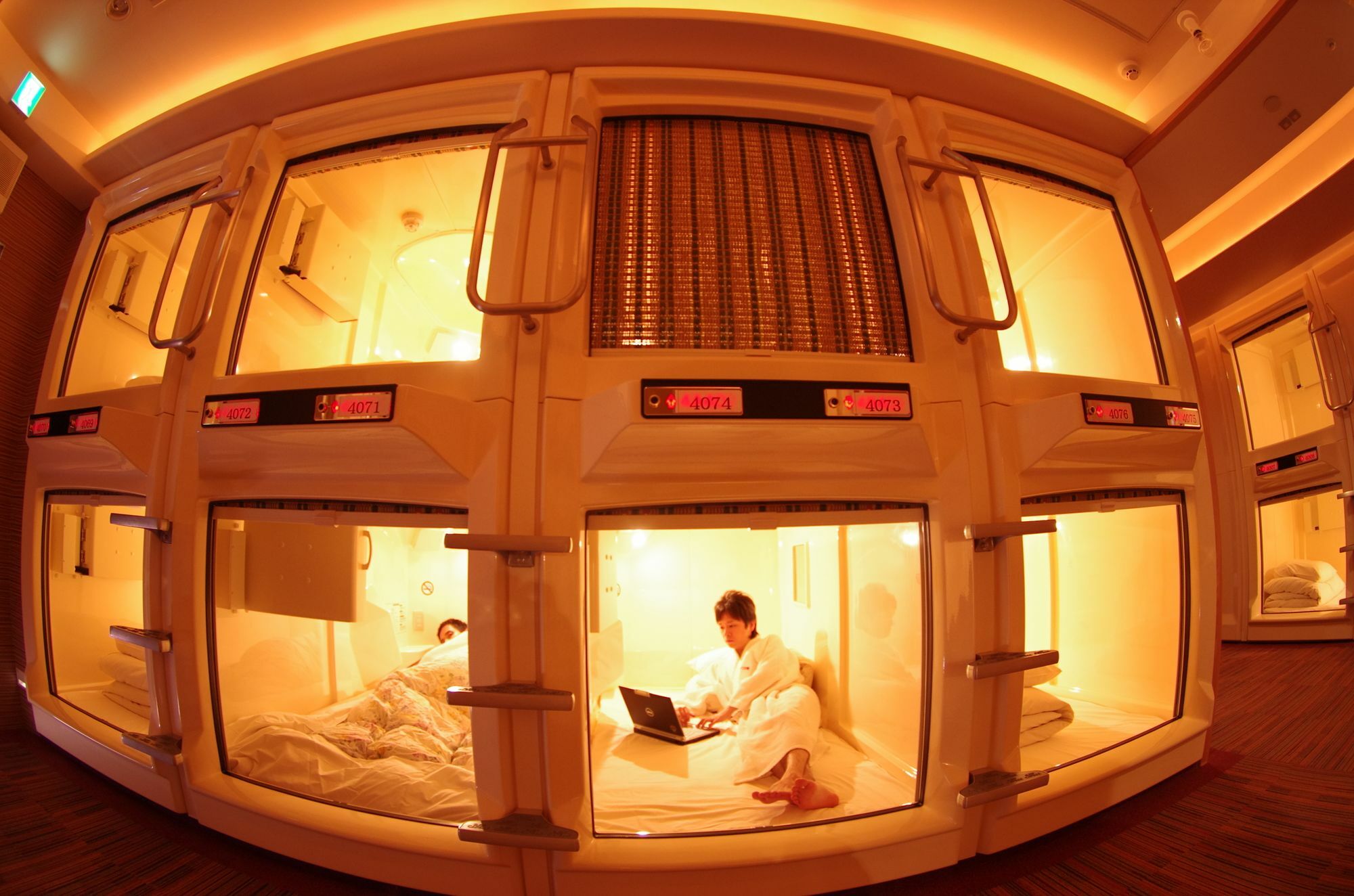 Capsule Inn Osaka - Caters To Men Экстерьер фото