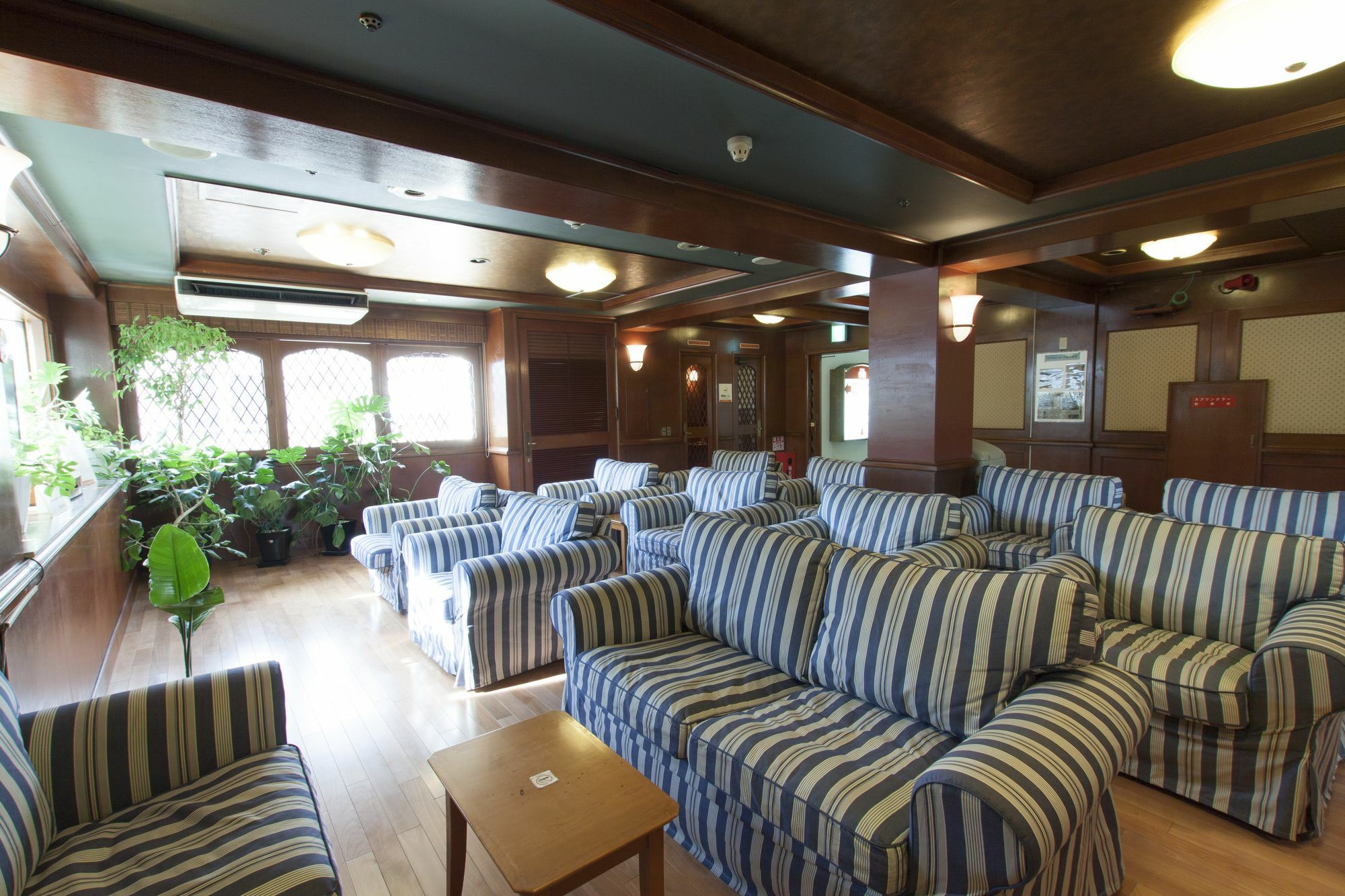 Capsule Inn Osaka - Caters To Men Экстерьер фото