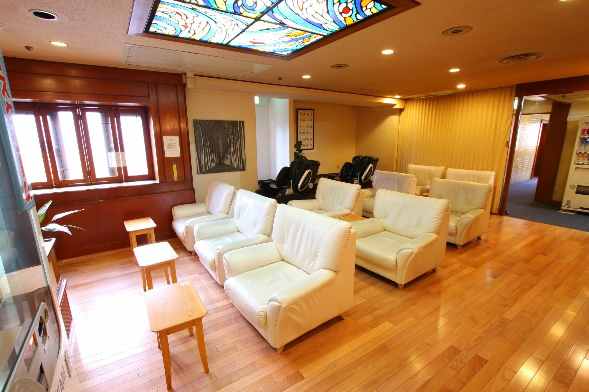 Capsule Inn Osaka - Caters To Men Экстерьер фото