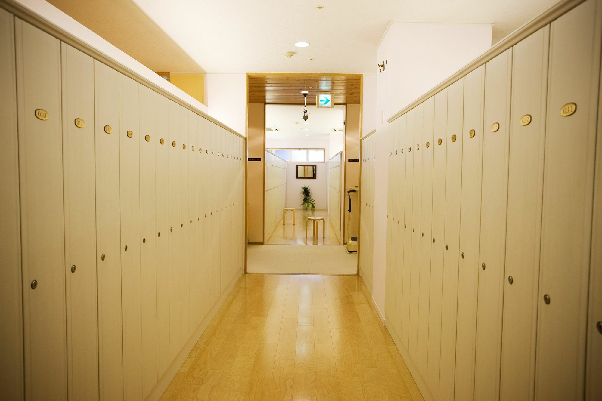 Capsule Inn Osaka - Caters To Men Экстерьер фото