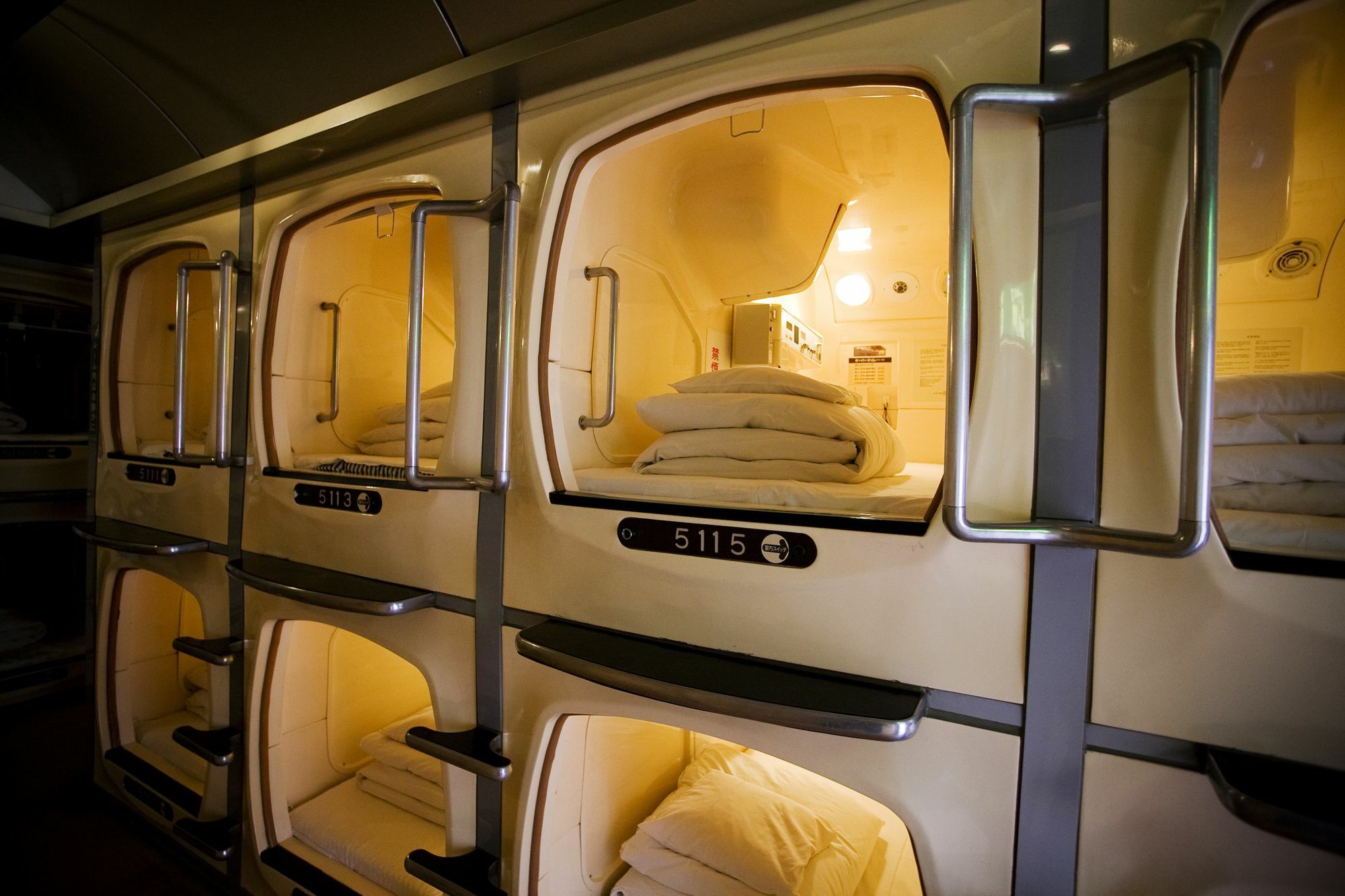 Capsule Inn Osaka - Caters To Men Экстерьер фото