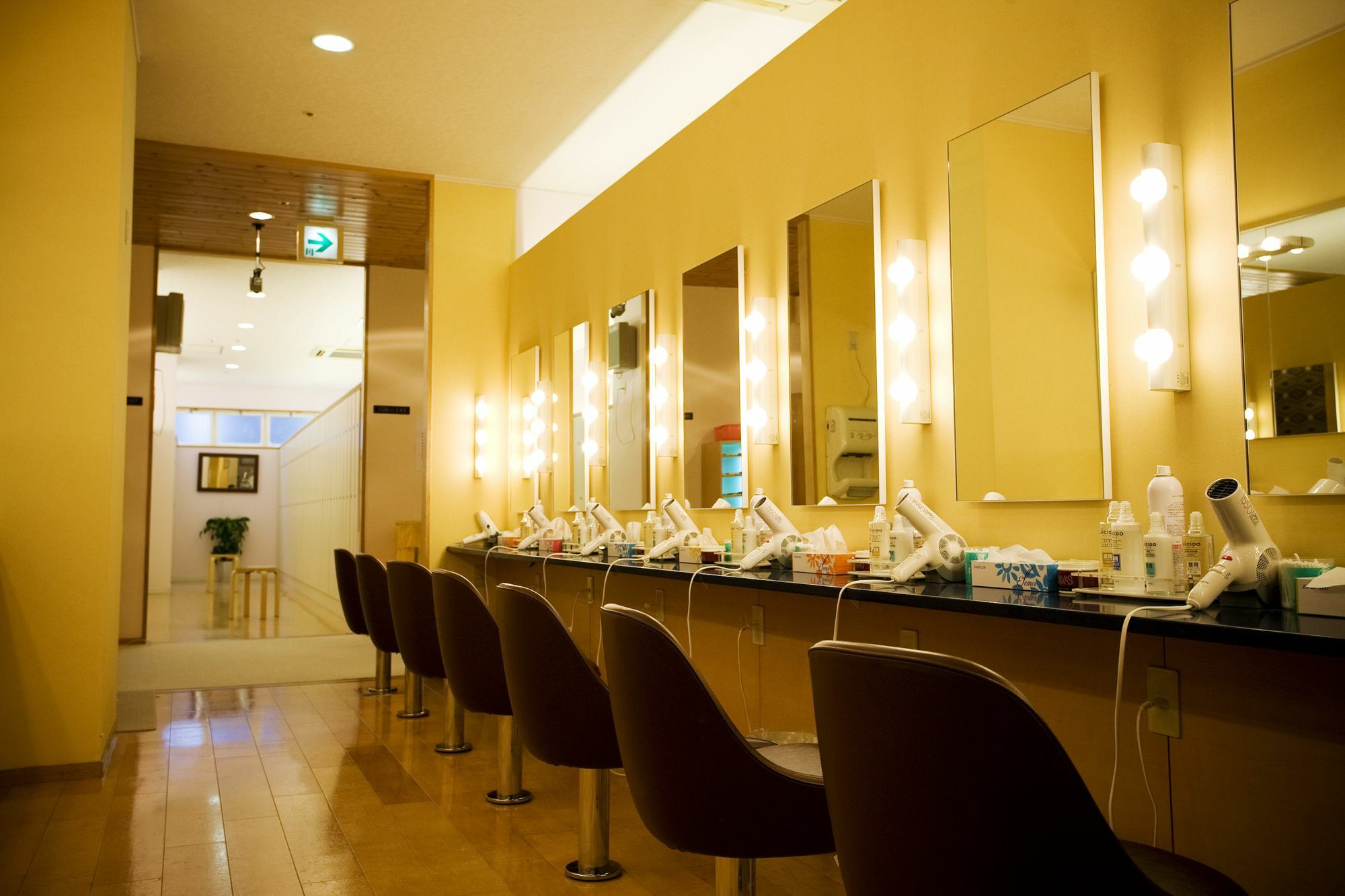 Capsule Inn Osaka - Caters To Men Экстерьер фото